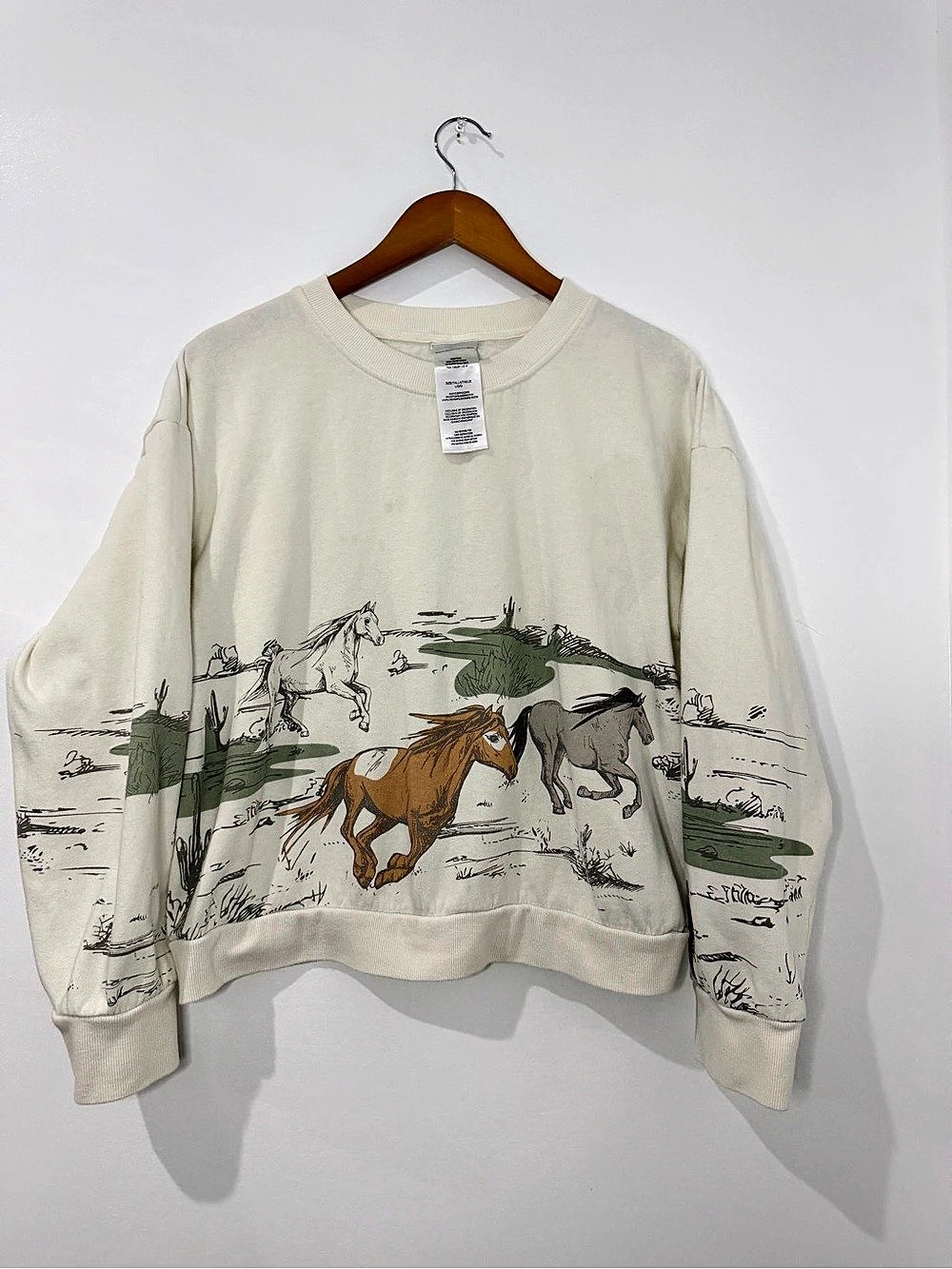 Zara Animal Graphic Sweatshirt in Cream Size Large Like New